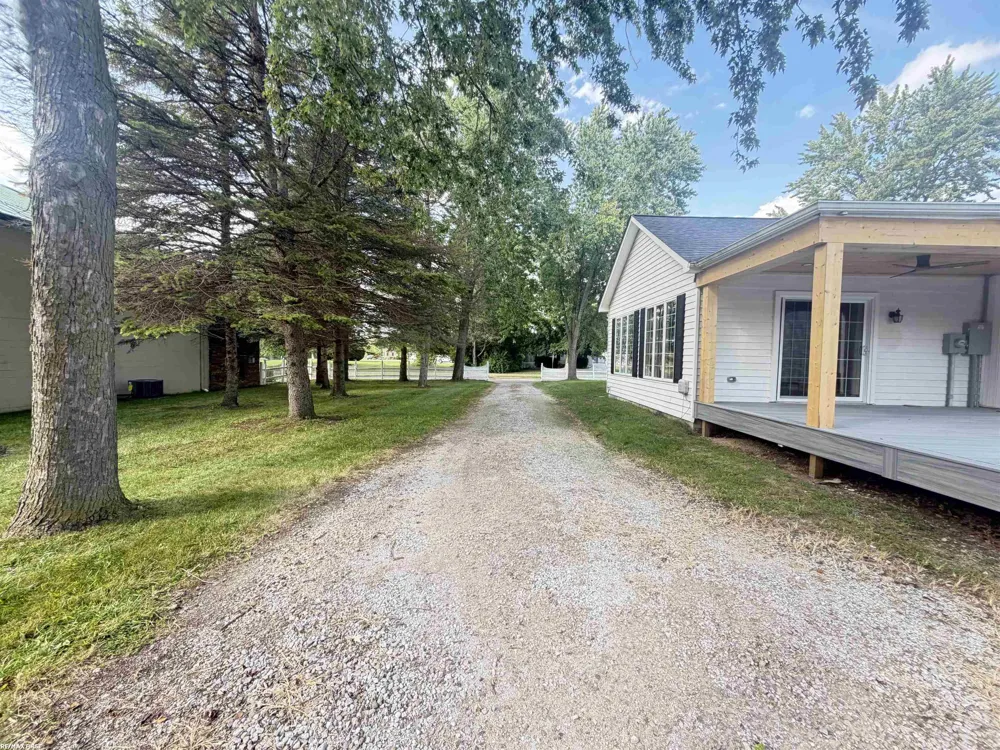 1213 Clinton Avenue St Clair City, MI 48079