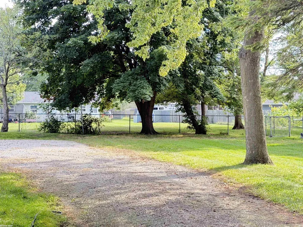 1213 Clinton Avenue St Clair City, MI 48079
