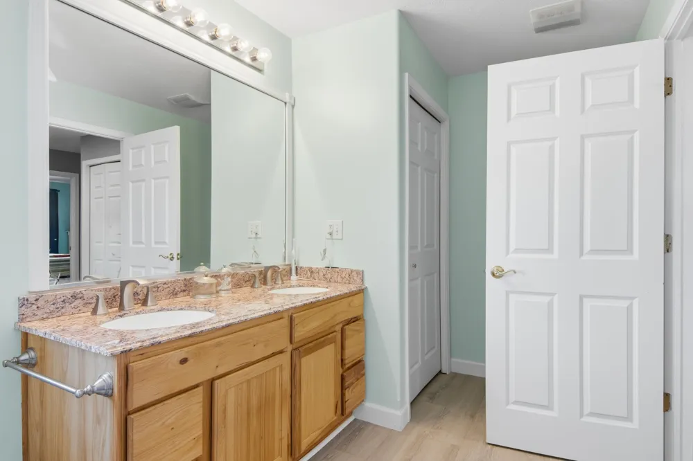 4138 Sherwood Forest Drive East Bay Township, MI 49686