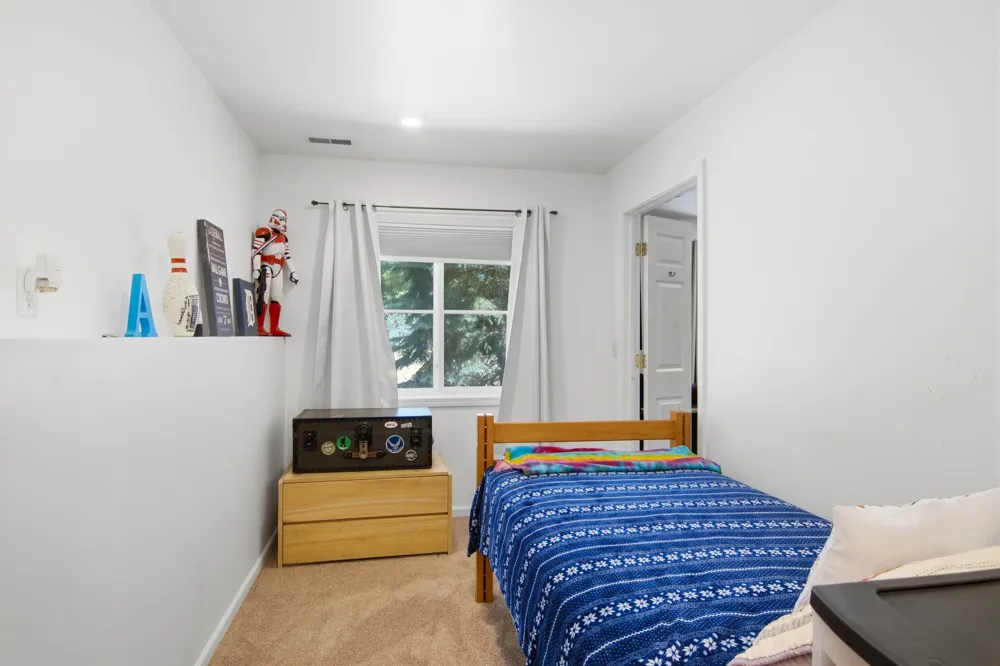 4138 Sherwood Forest Drive East Bay Township, MI 49686