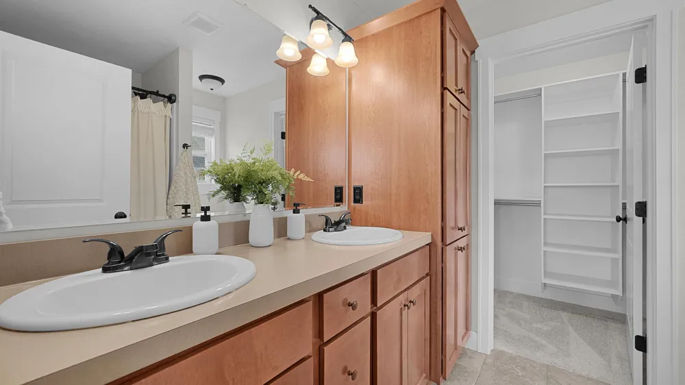 7477 Hometown Court SE Caledonia Township, MI 49316