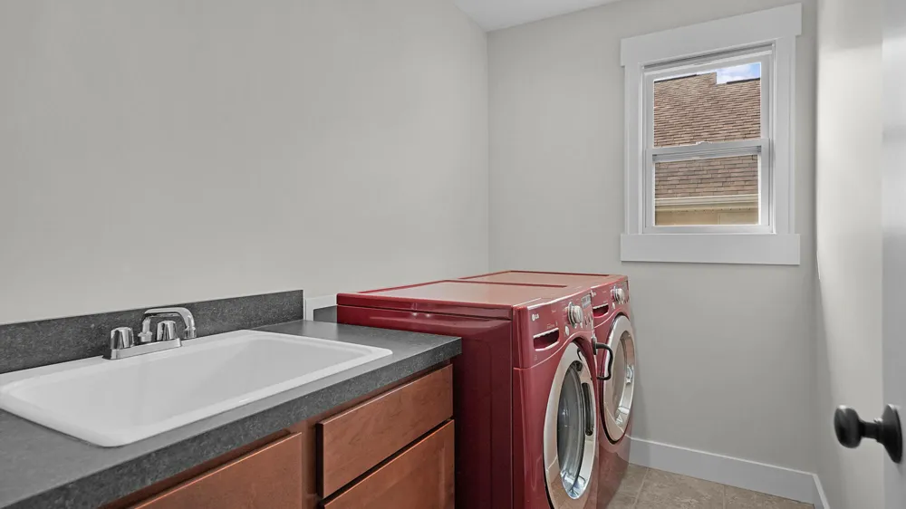 7477 Hometown Court SE Caledonia Township, MI 49316
