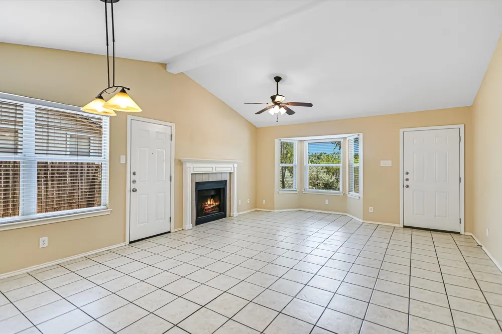 519 Cutty Trail #B Lakeway, TX 78734