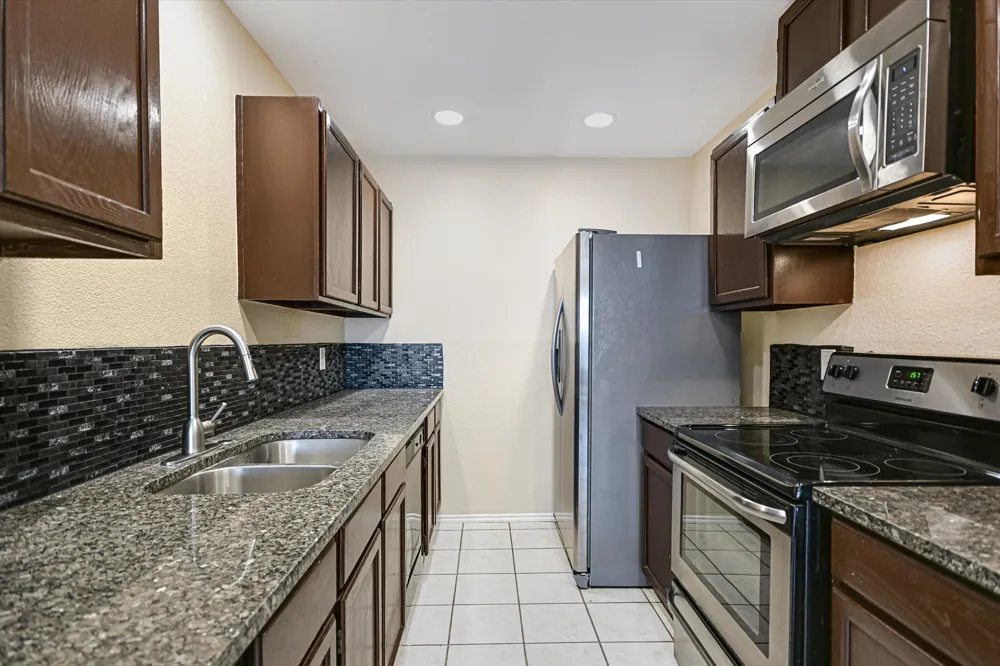 519 Cutty Trail #B Lakeway, TX 78734