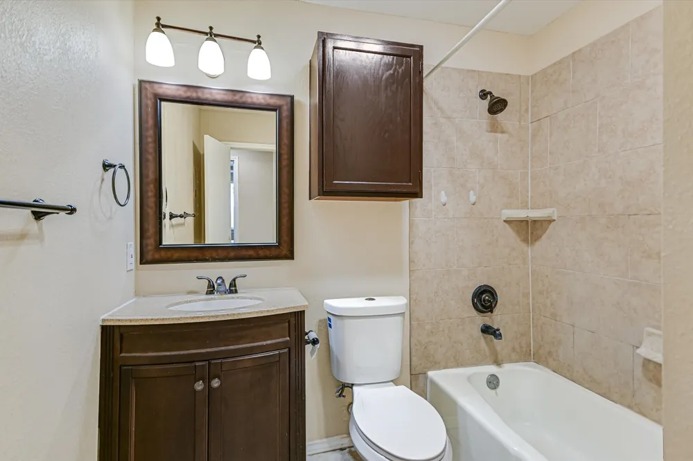 519 Cutty Trail #B Lakeway, TX 78734