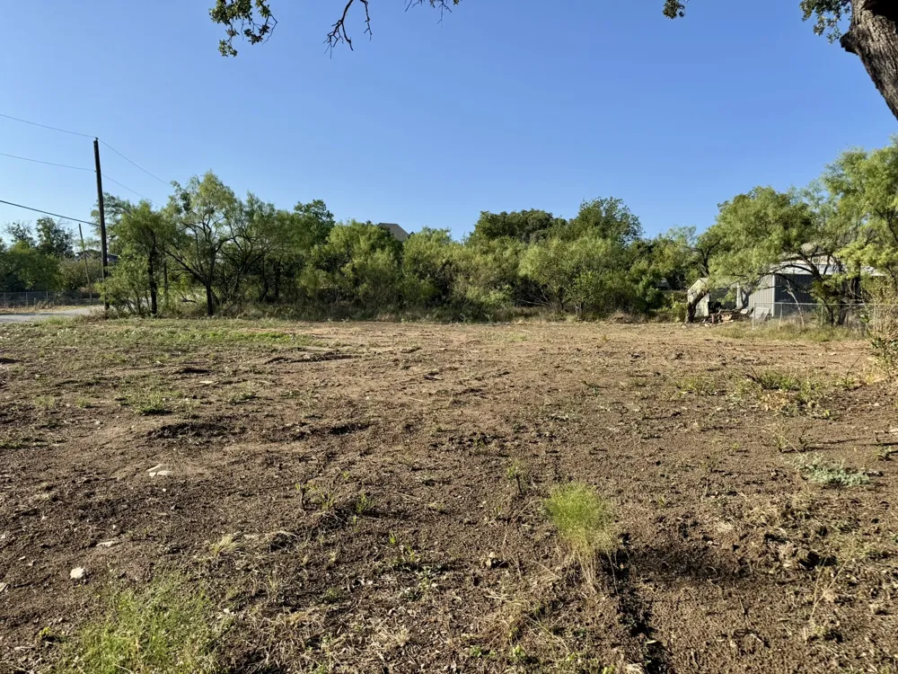 302 S Walnut Brady, TX 76825