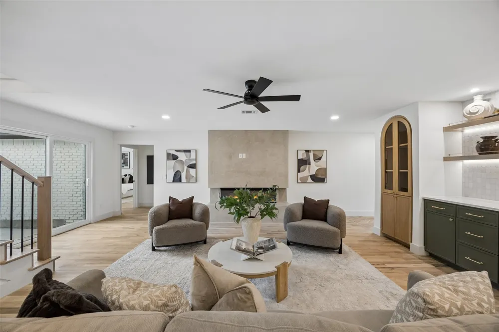 10310 Mosscrest Drive Dallas, TX 75238