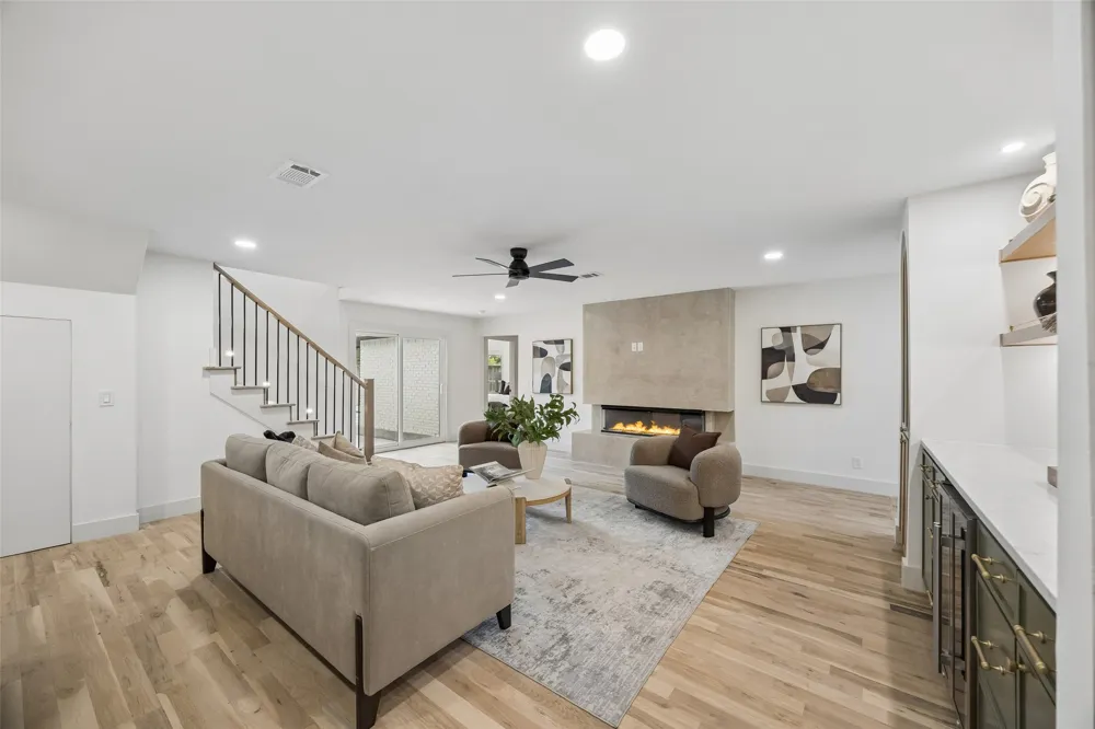 10310 Mosscrest Drive Dallas, TX 75238