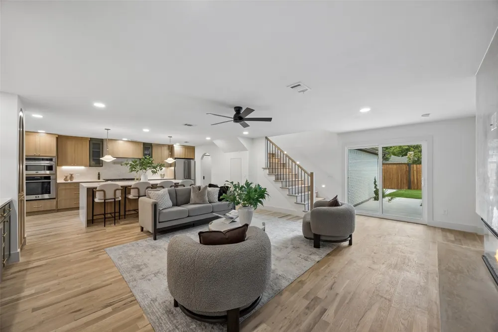10310 Mosscrest Drive Dallas, TX 75238