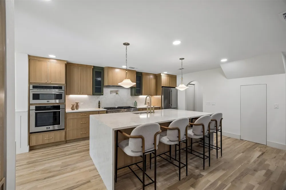 10310 Mosscrest Drive Dallas, TX 75238