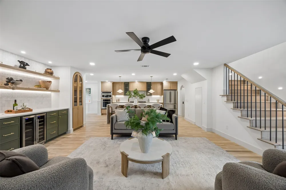 10310 Mosscrest Drive Dallas, TX 75238