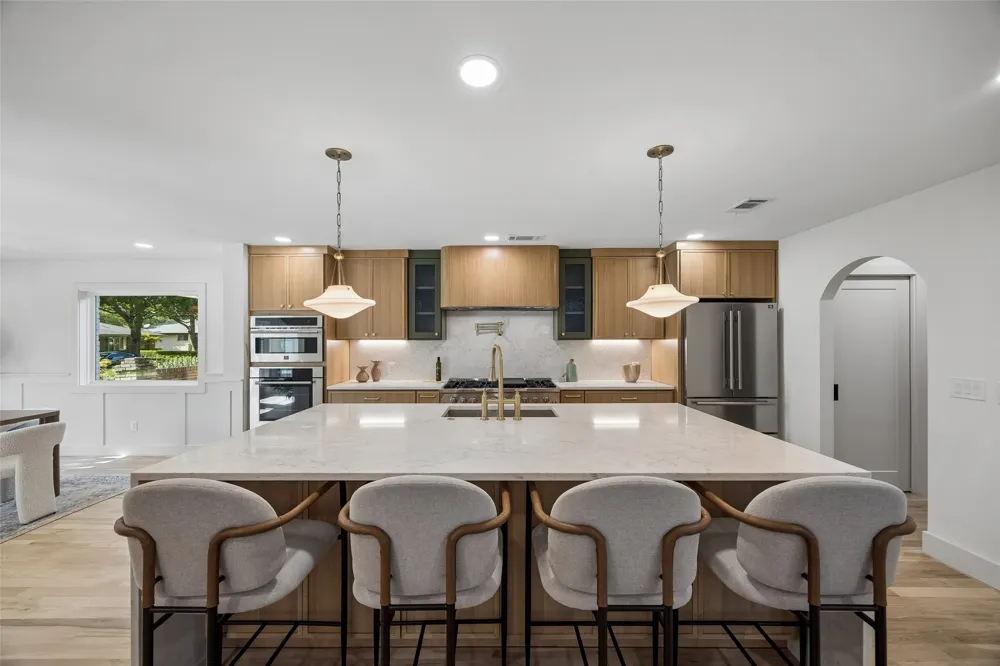 10310 Mosscrest Drive Dallas, TX 75238