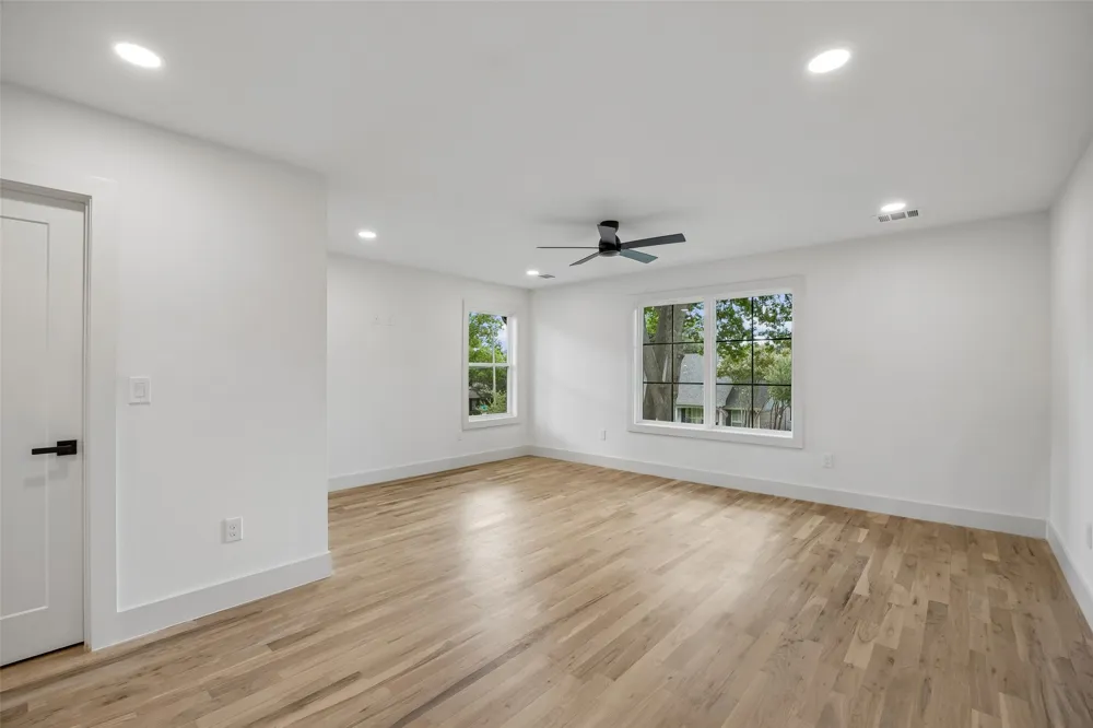 10310 Mosscrest Drive Dallas, TX 75238