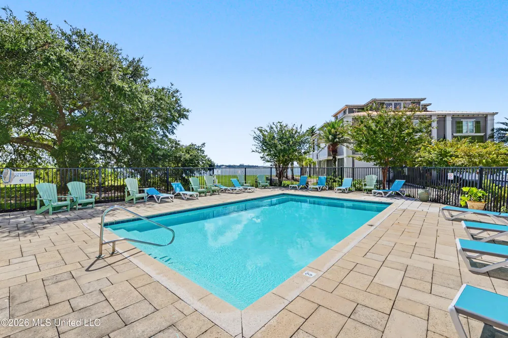 630 Bay Cove Drive Biloxi, MS 39532