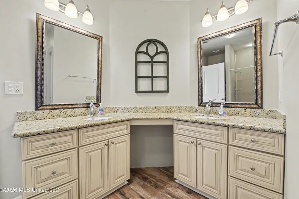 630 Bay Cove Drive Biloxi, MS 39532