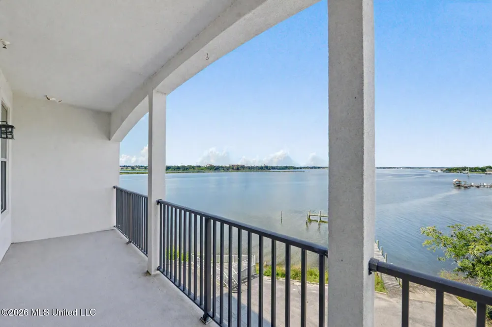630 Bay Cove Drive Biloxi, MS 39532