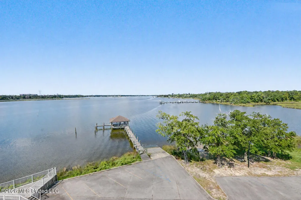 630 Bay Cove Drive Biloxi, MS 39532