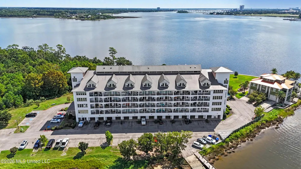 630 Bay Cove Drive Biloxi, MS 39532
