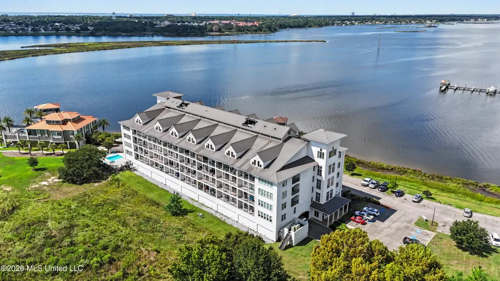 630 Bay Cove Drive Biloxi, MS 39532