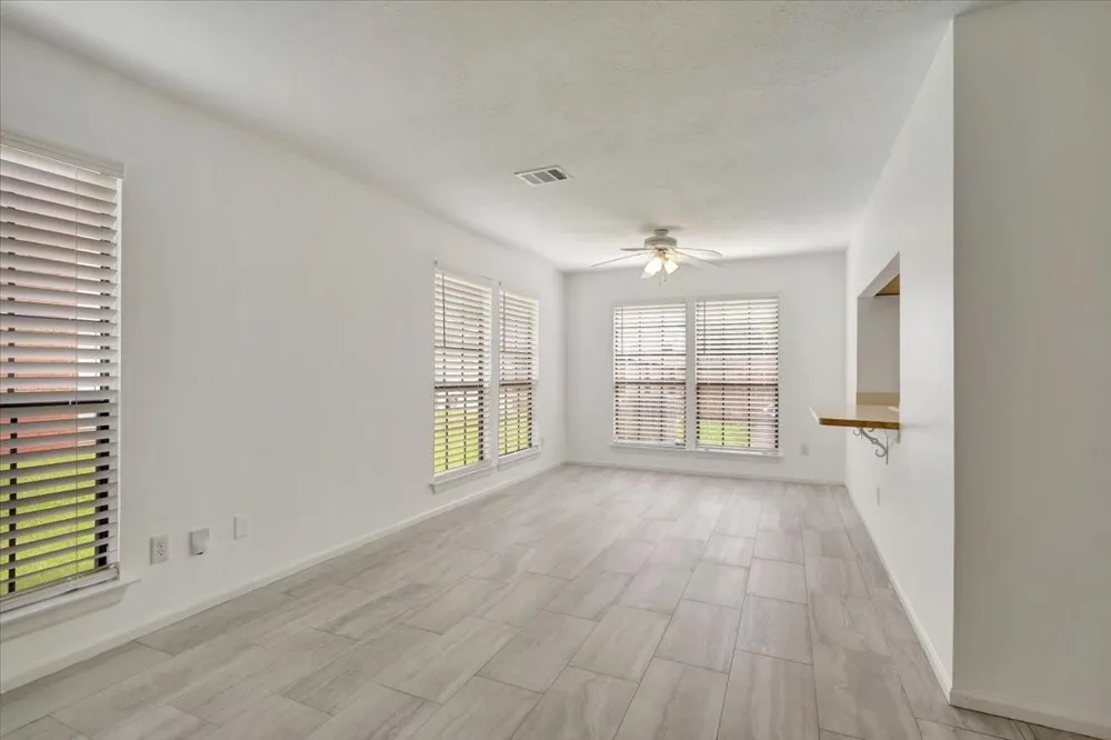 17287 Saturn Lane Houston, TX 77058
