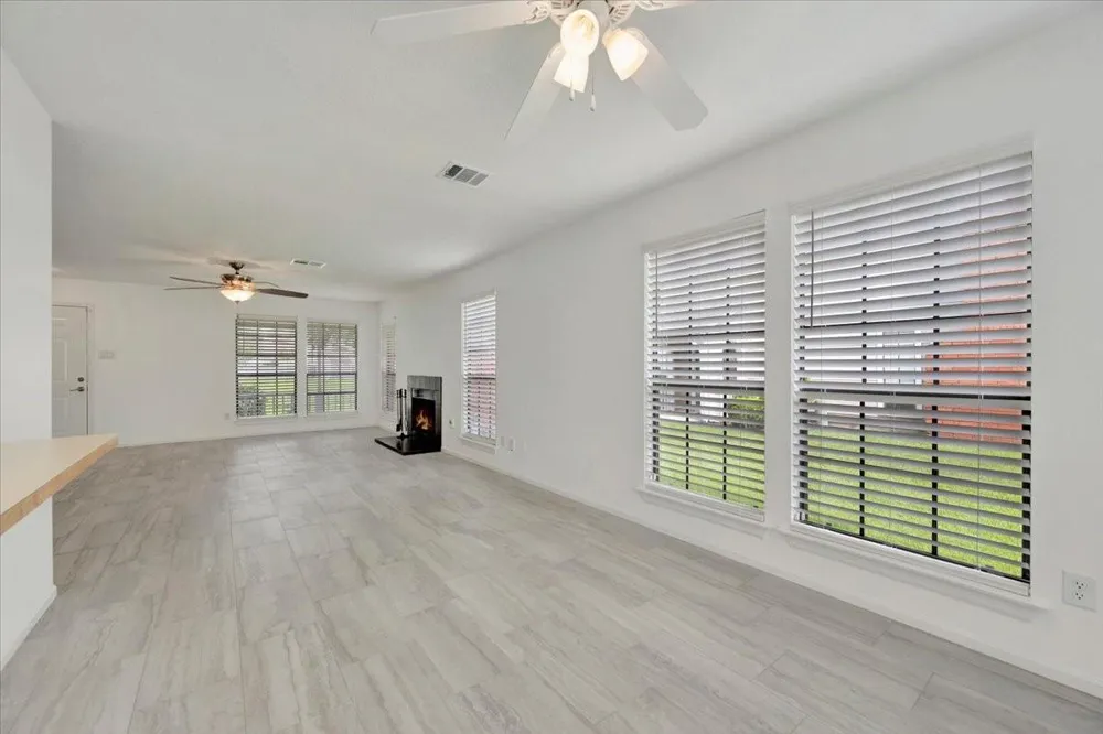 17287 Saturn Lane Houston, TX 77058