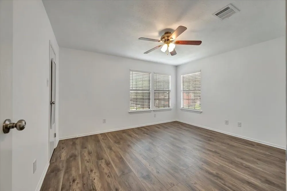 17287 Saturn Lane Houston, TX 77058