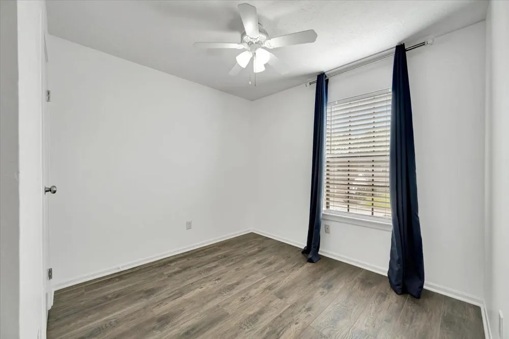 17287 Saturn Lane Houston, TX 77058