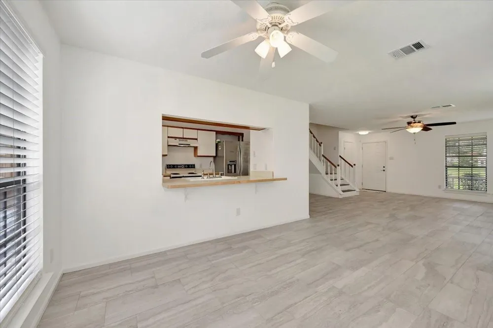 17287 Saturn Lane Houston, TX 77058