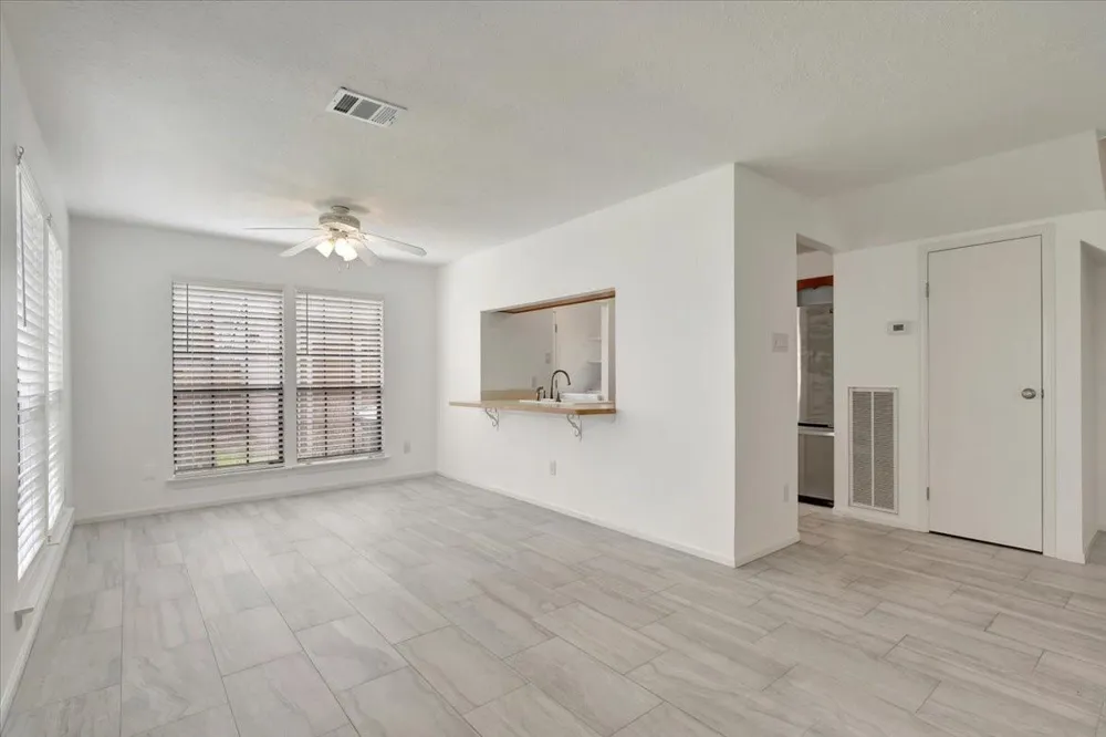 17287 Saturn Lane Houston, TX 77058