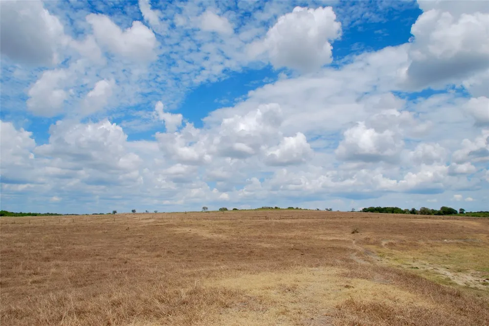 Fm 1891 Shiner, TX 77984
