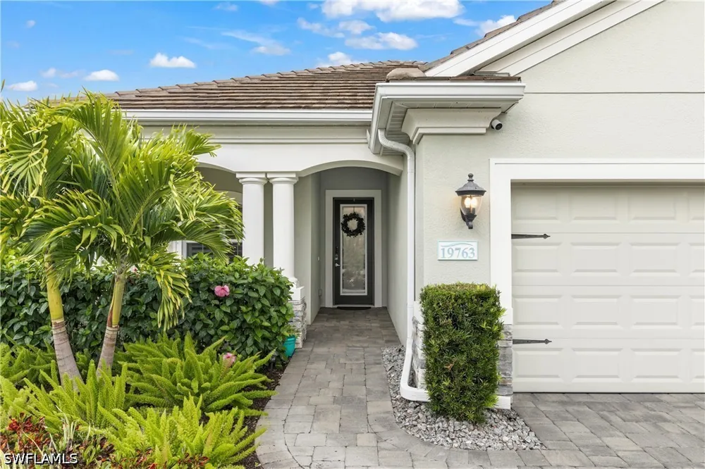 Coconut Harbor Circle Fort Myers, FL 33908