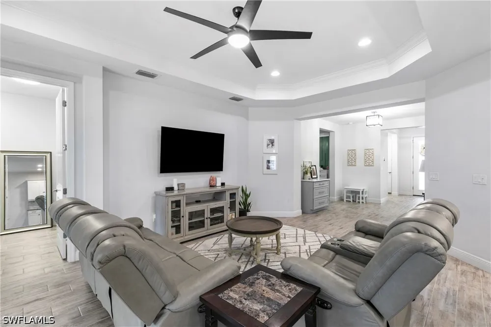 Coconut Harbor Circle Fort Myers, FL 33908