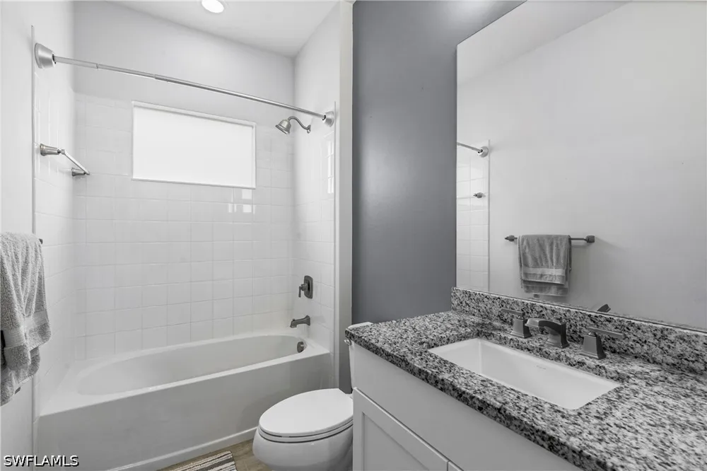 Coconut Harbor Circle Fort Myers, FL 33908