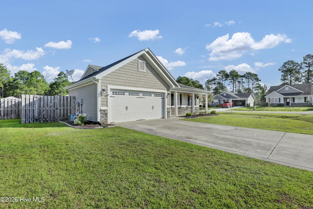 400 Blue Pennant Court Sneads Ferry, NC 28460