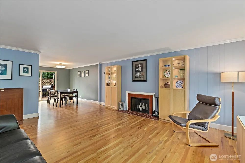 14859 NE 13th Street Bellevue, WA 98007