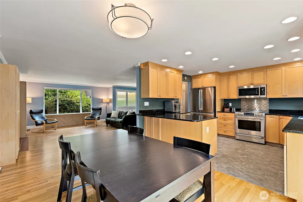 14859 NE 13th Street Bellevue, WA 98007