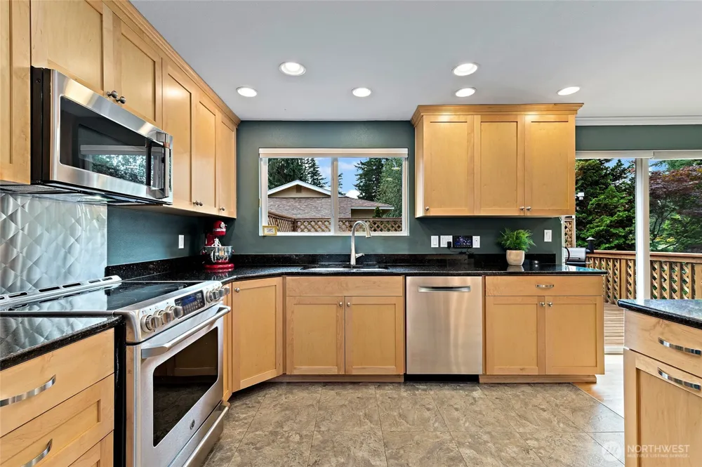 14859 NE 13th Street Bellevue, WA 98007