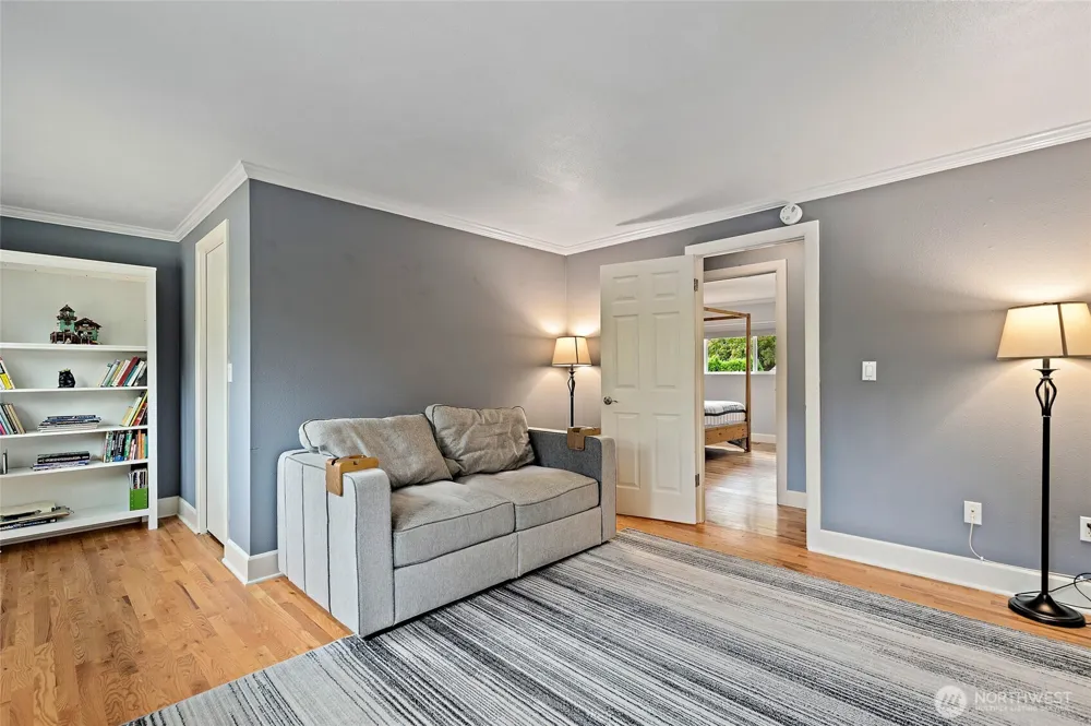 14859 NE 13th Street Bellevue, WA 98007
