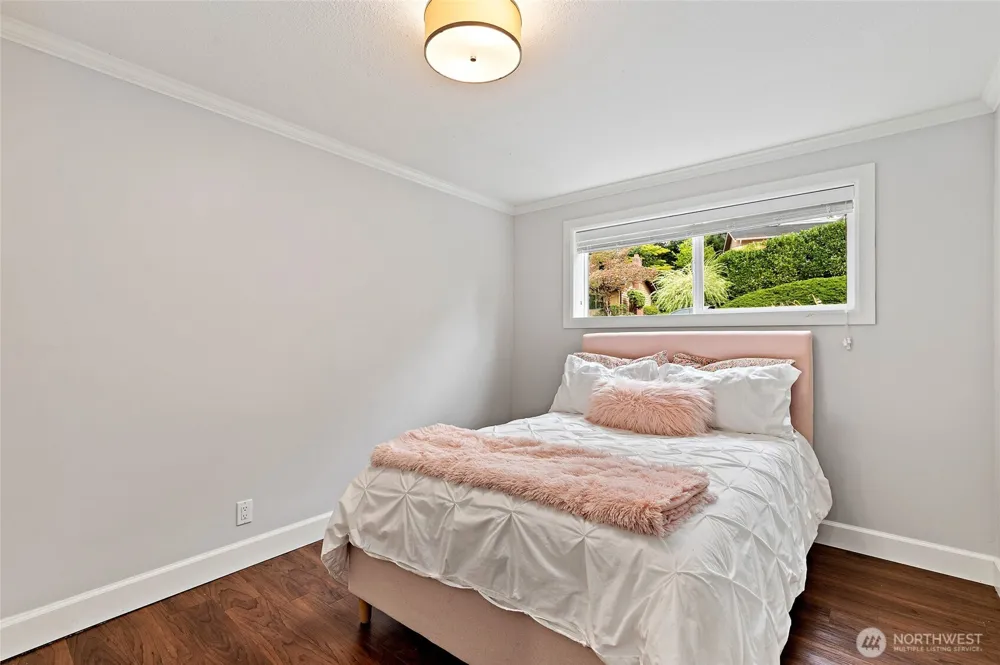 14859 NE 13th Street Bellevue, WA 98007