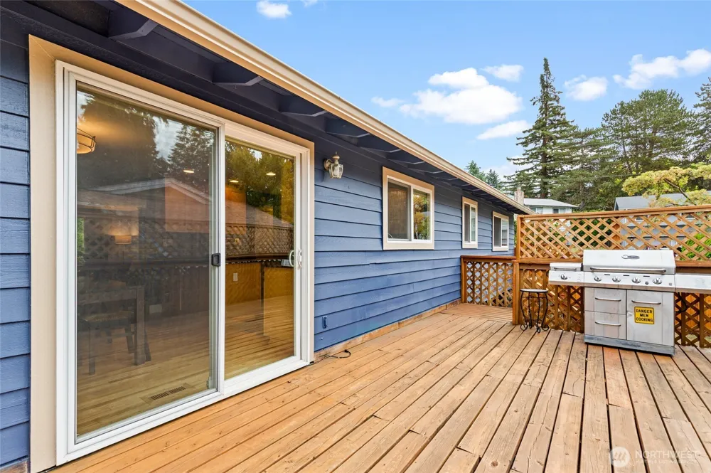 14859 NE 13th Street Bellevue, WA 98007