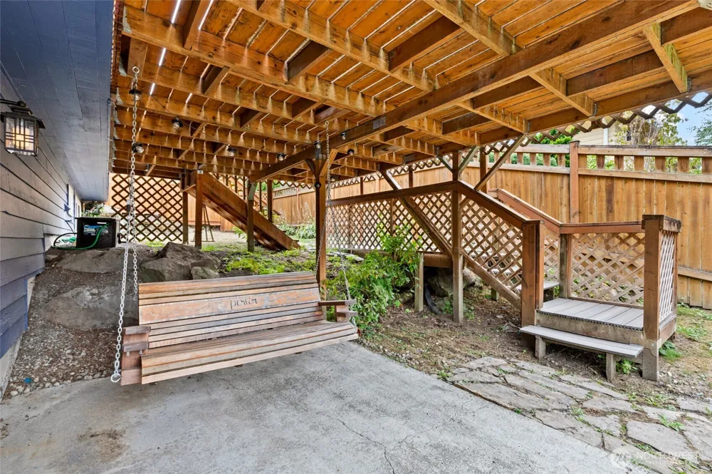 14859 NE 13th Street Bellevue, WA 98007