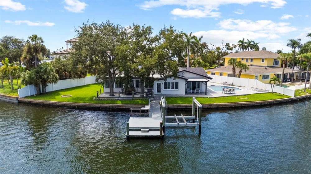 1514 SEA GULL DRIVE S St Petersburg, FL 33707