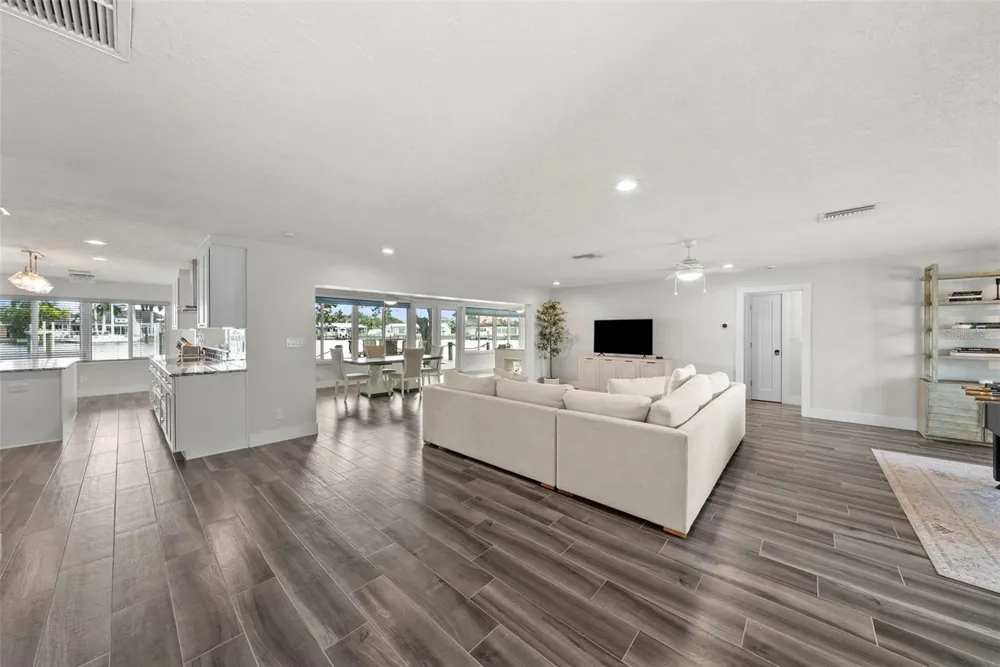 1514 SEA GULL DRIVE S St Petersburg, FL 33707