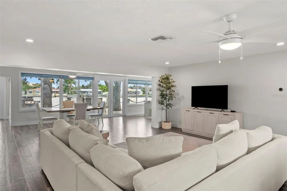 1514 SEA GULL DRIVE S St Petersburg, FL 33707