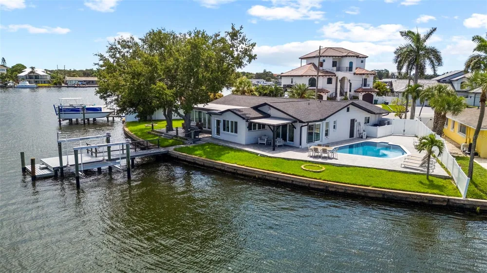 1514 SEA GULL DRIVE S St Petersburg, FL 33707