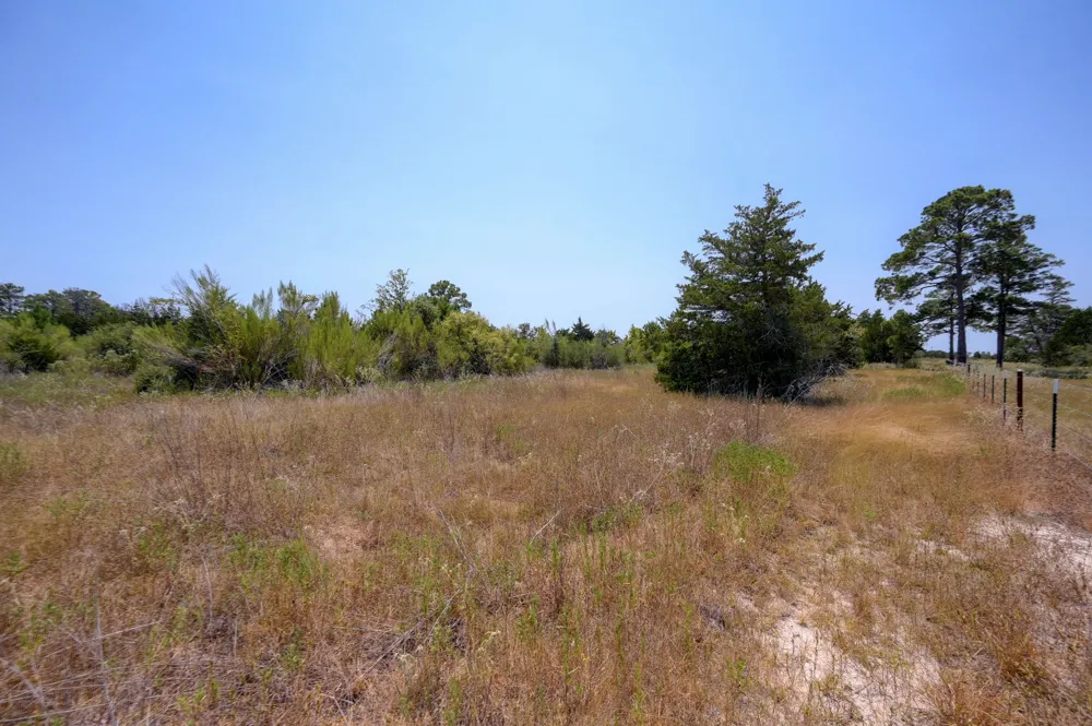 7604 US Highway 77 Highway La Grange, TX 78945