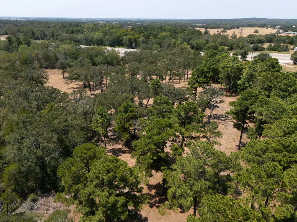 7604 US Highway 77 Highway La Grange, TX 78945