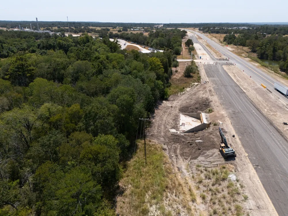 7604 US Highway 77 Highway La Grange, TX 78945