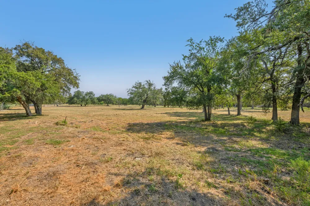 200 Buckskin Pass Driftwood, TX 78619