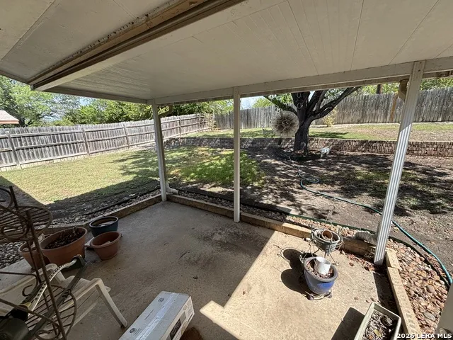 7514 VALLEY OAK ST Live Oak, TX 78233